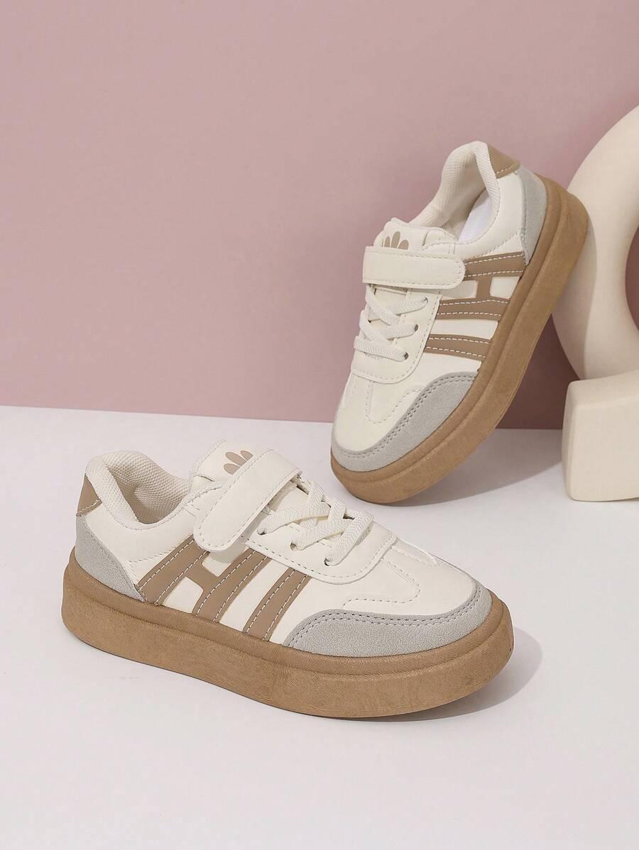 WIĄZANE BUTY SPORTOWE Z RZEPEM