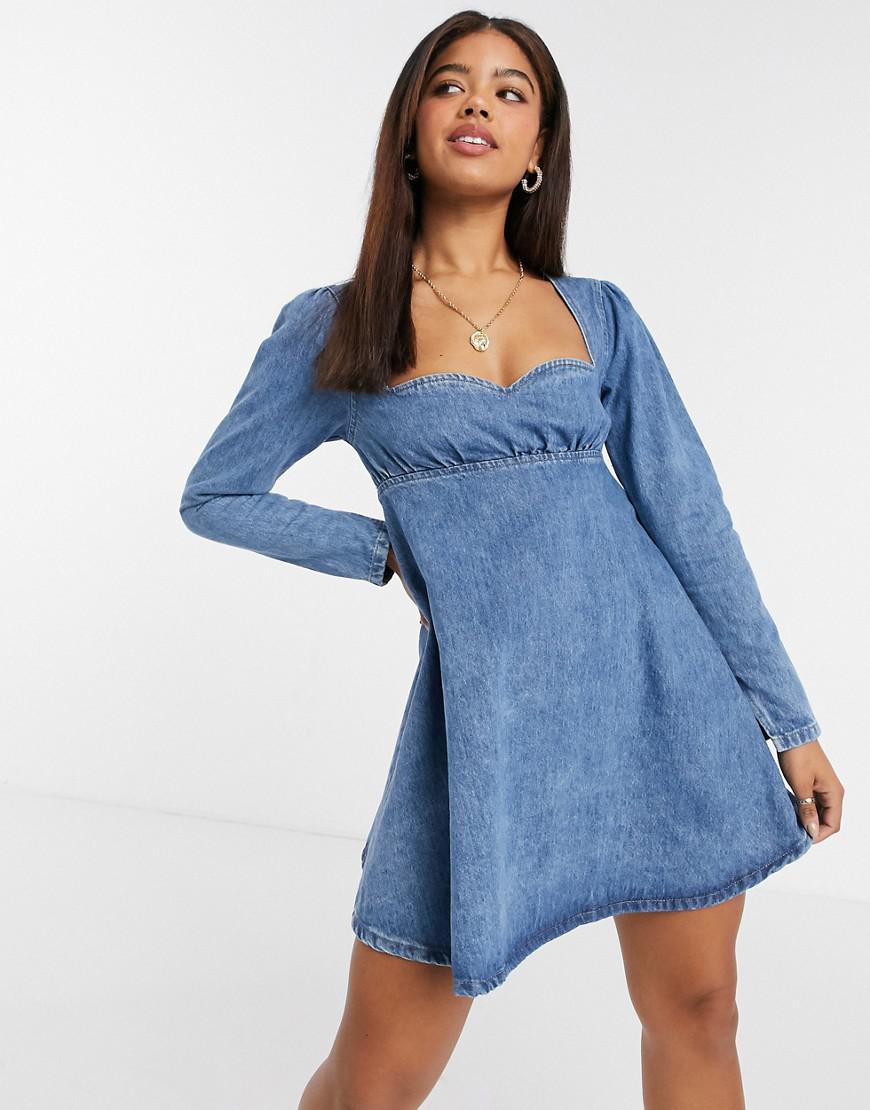 niebieska jeansowa mini sukienka