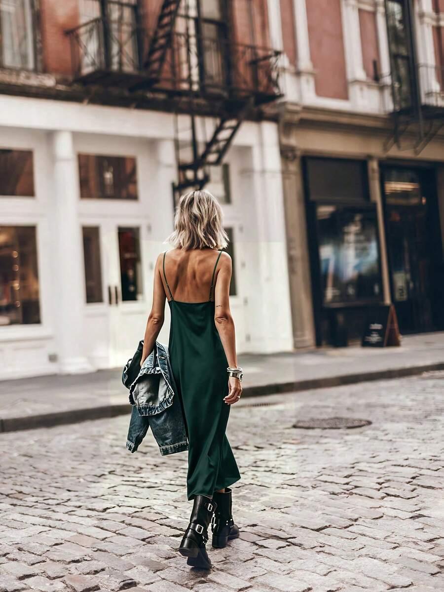 zielona midi sukienka na ramiączkach v neck