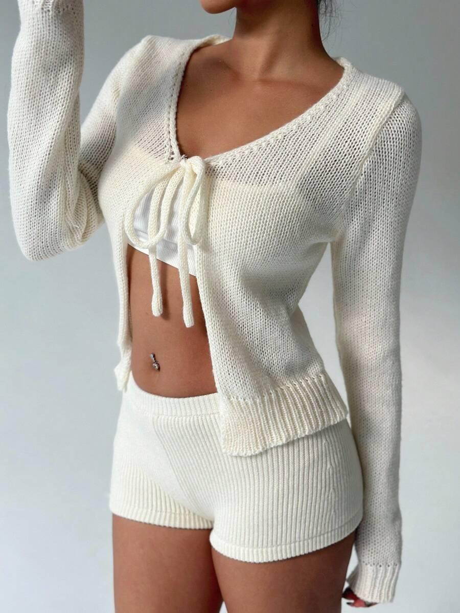 beżowy sweter wiązanie