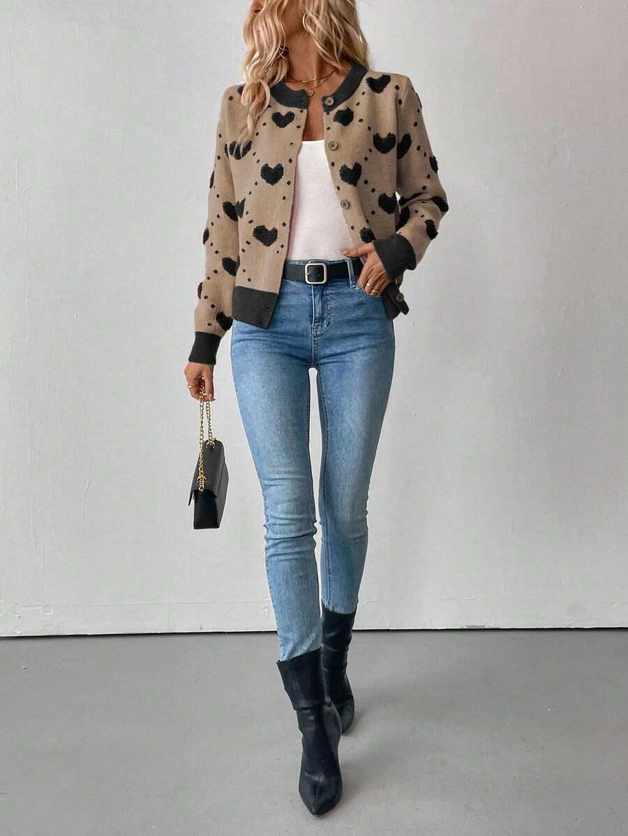 kolorowy sweter guziki 