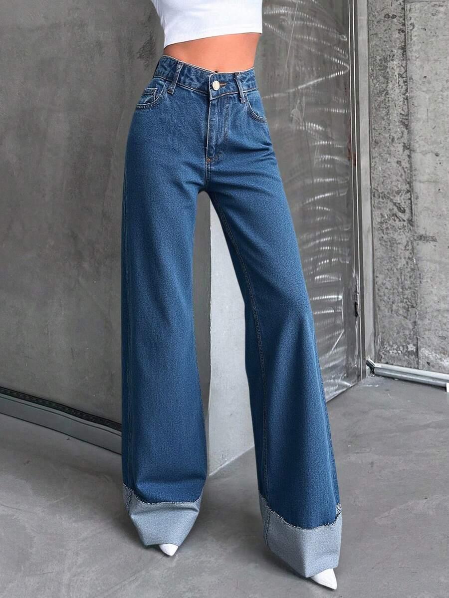 niebieskie spodnie jeans