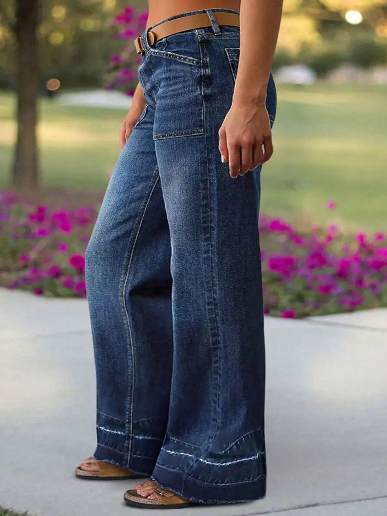 niebieskie spodnie jeans 