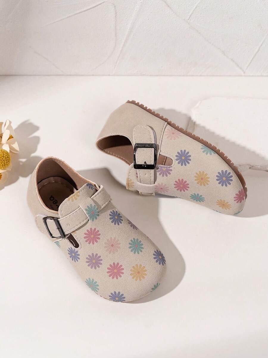 beżowe buty kwiaty