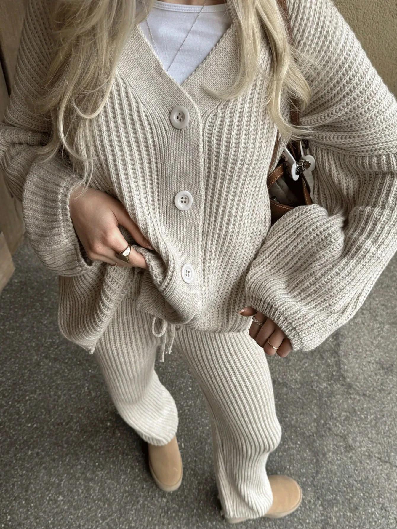 DZIANINOWY KOMPLET SWETER SPODNIE