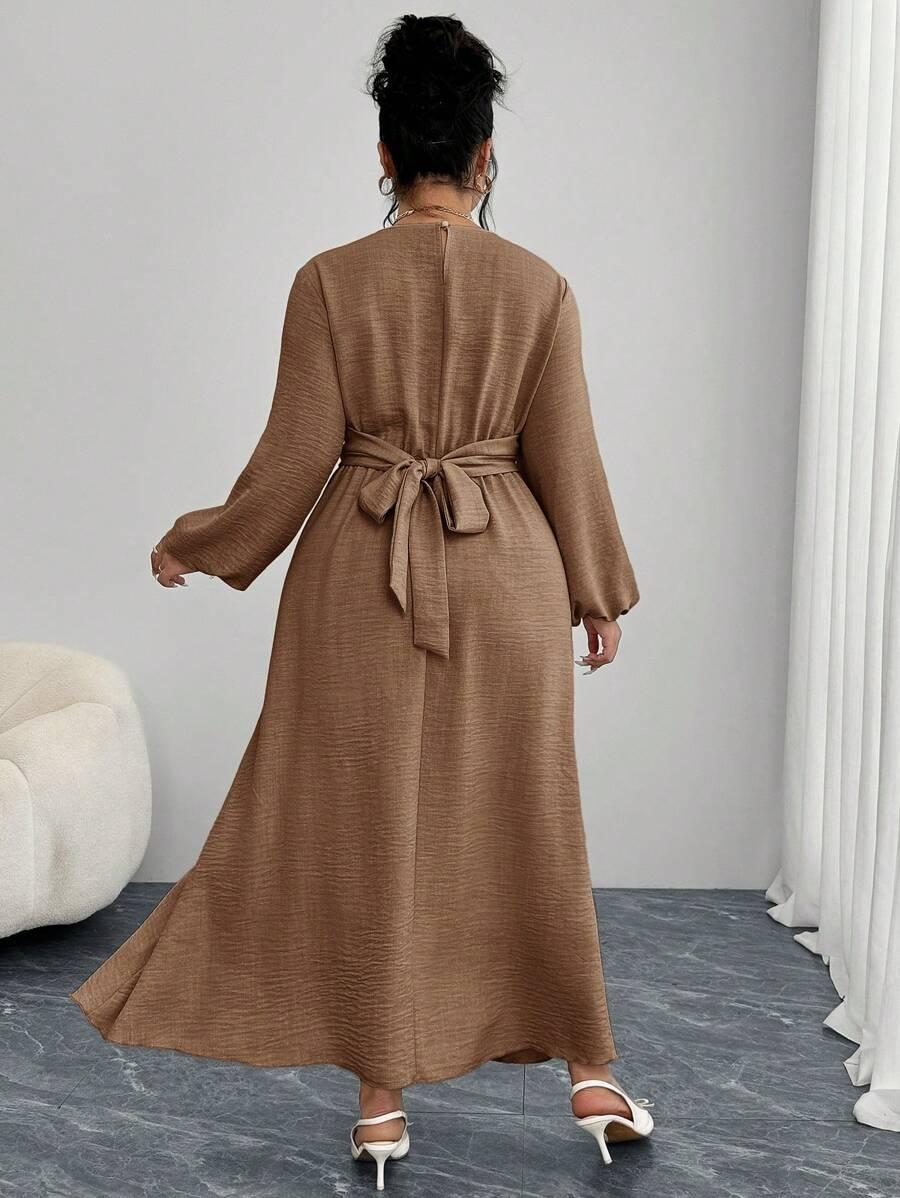 SUKIENKA PLUS SIZE ROZKLOSZOWANA MIDI DŁUGI RĘKAW