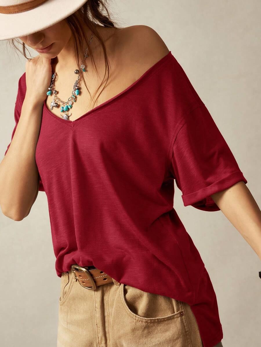 czerwony t-shirt v-neck