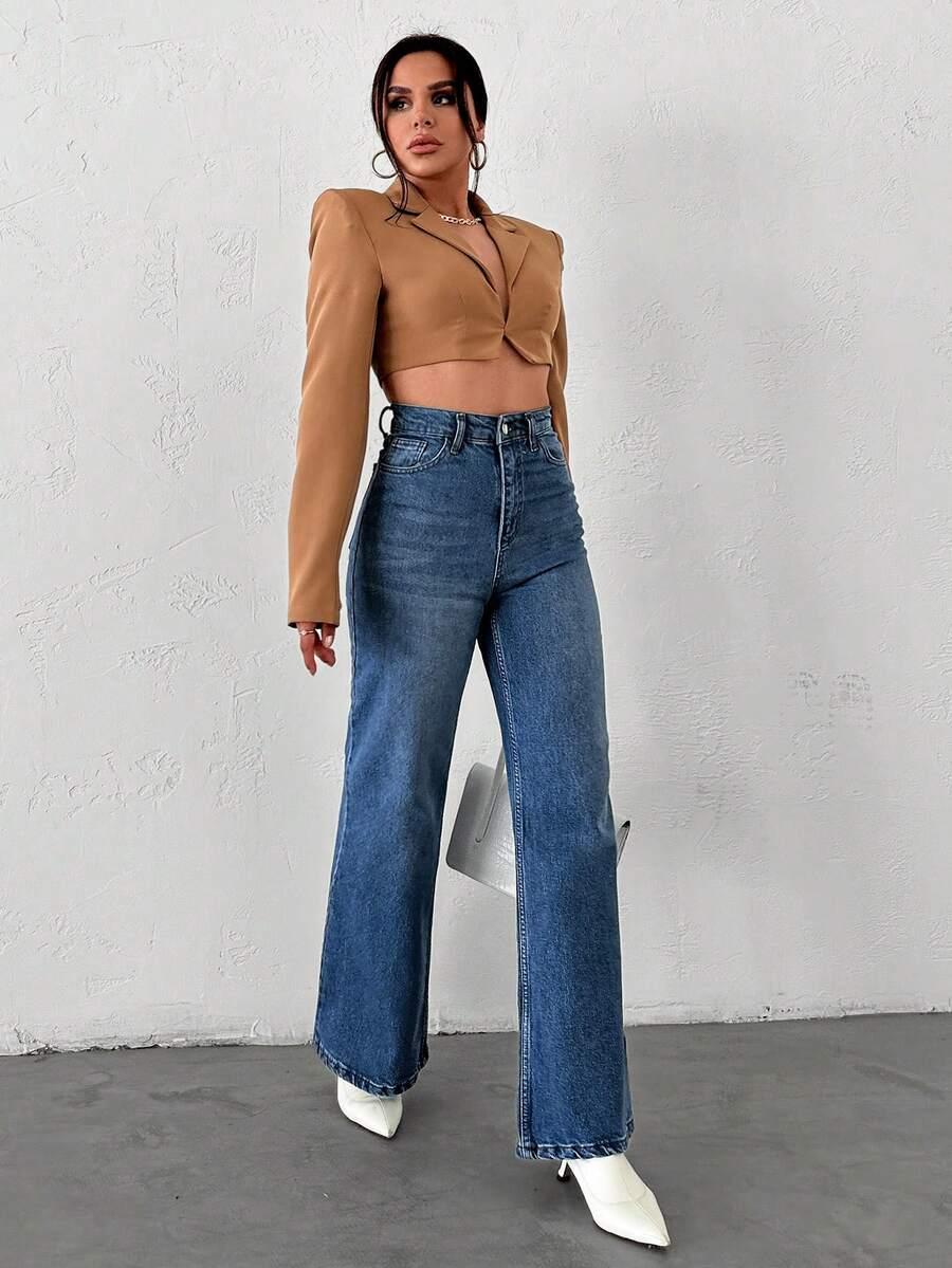 niebieskie spodni jeans 