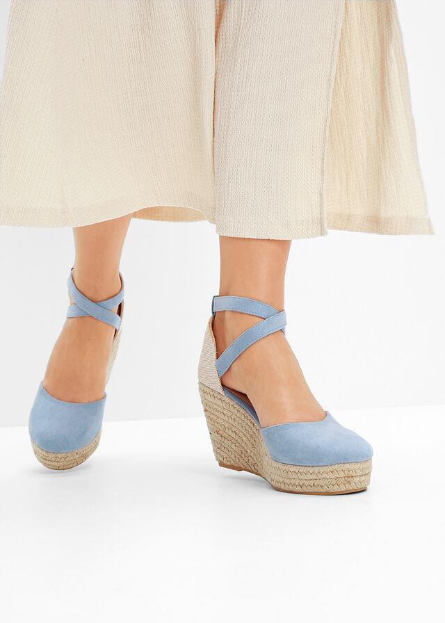 BUTY NA KOTURNIE