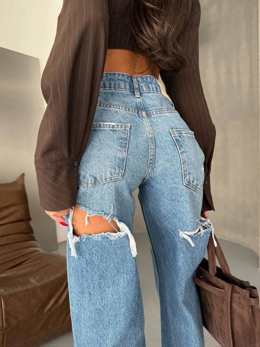 niebieskie spodnie jeans 