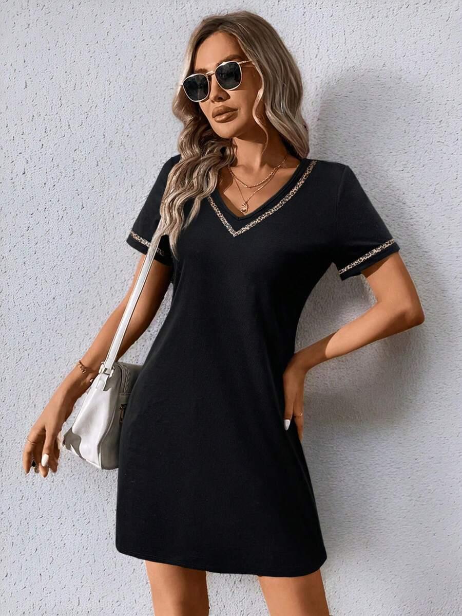 CZARNA MINI SUKIENKA