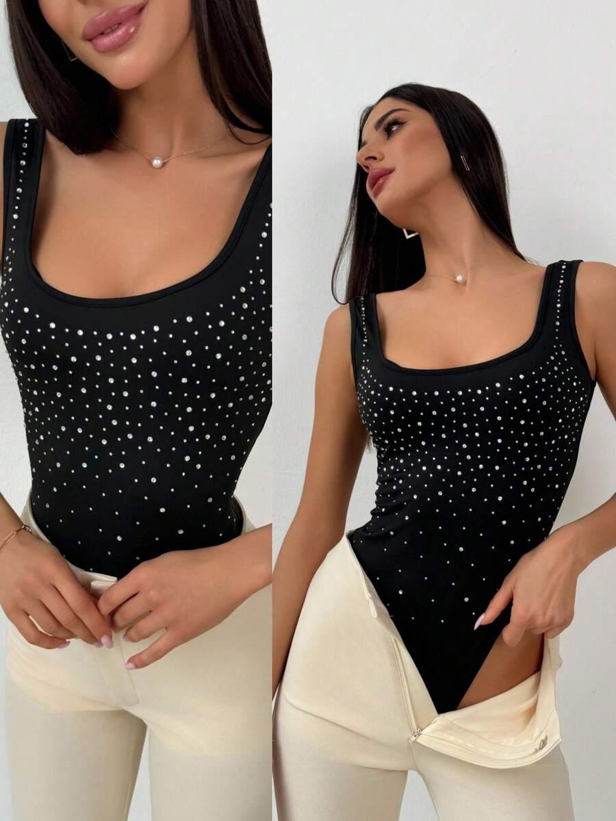 czarne body zdobienie