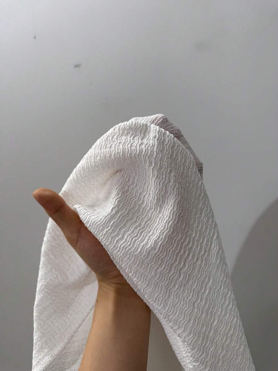 rozkloszowana sukienka na ramiączkach