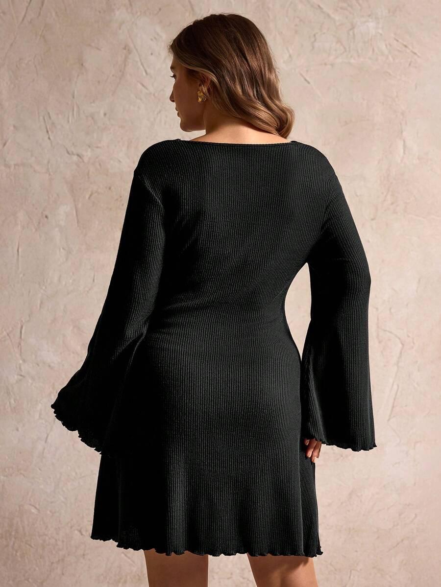 CZARNA MINI SUKIENKA