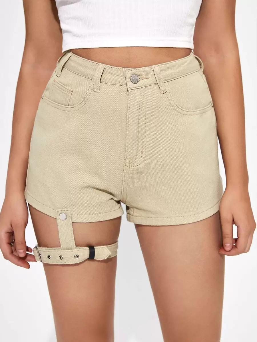 beżowe spodenki jeans