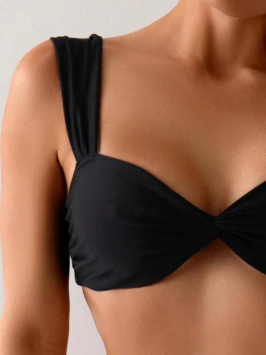 czarna góra od bikini