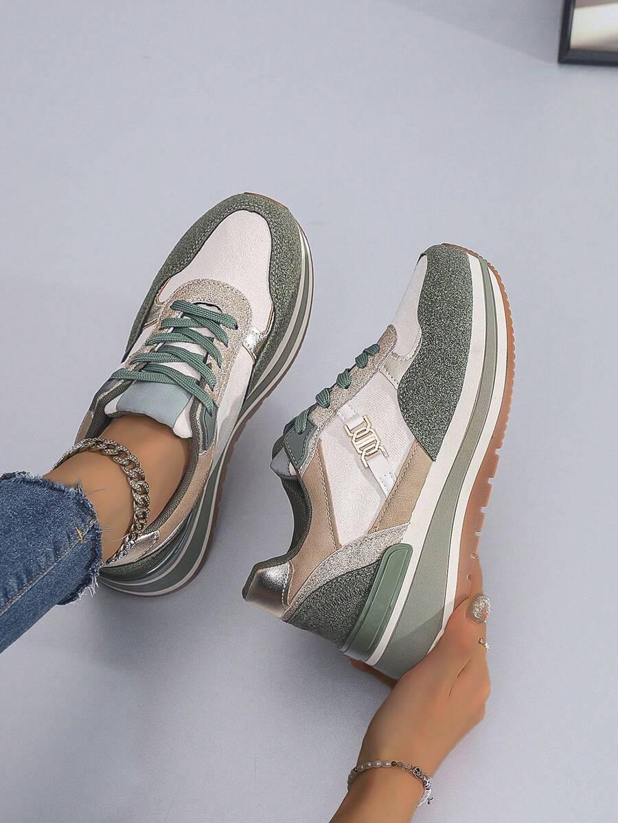 sznurowane buty sportowe zdobienie 