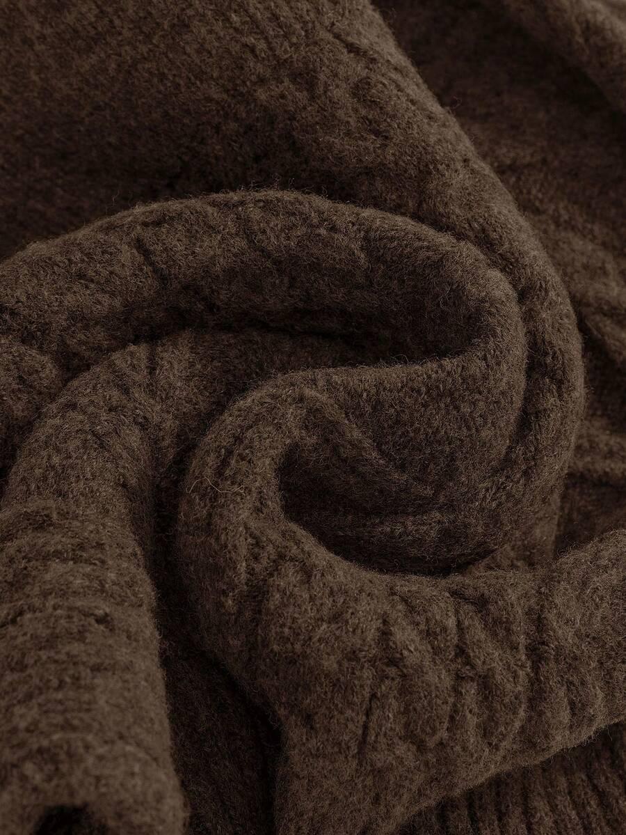 BRĄZOWY SWETER ODKRYTE RAMIONA