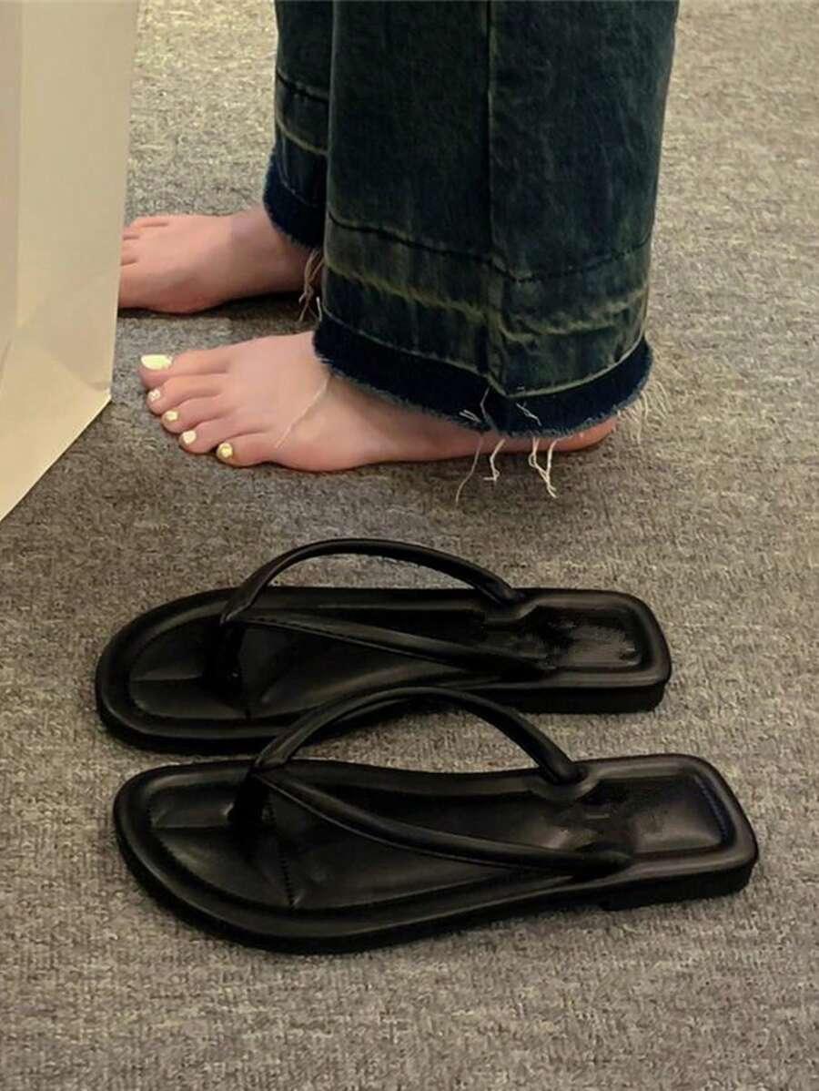 CZARNE KLAPKI CASUAL
