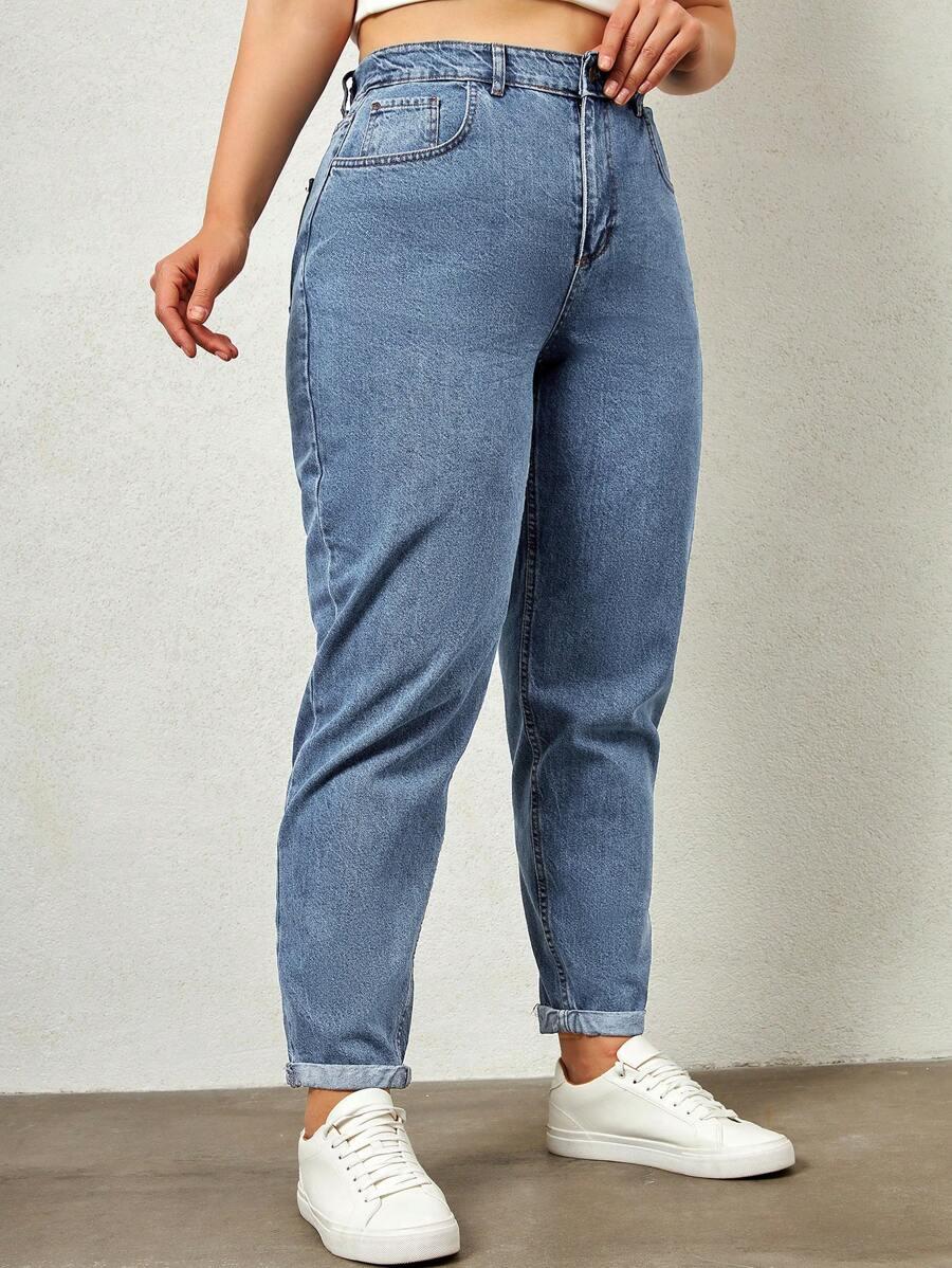 niebieskie spodnie jeans 