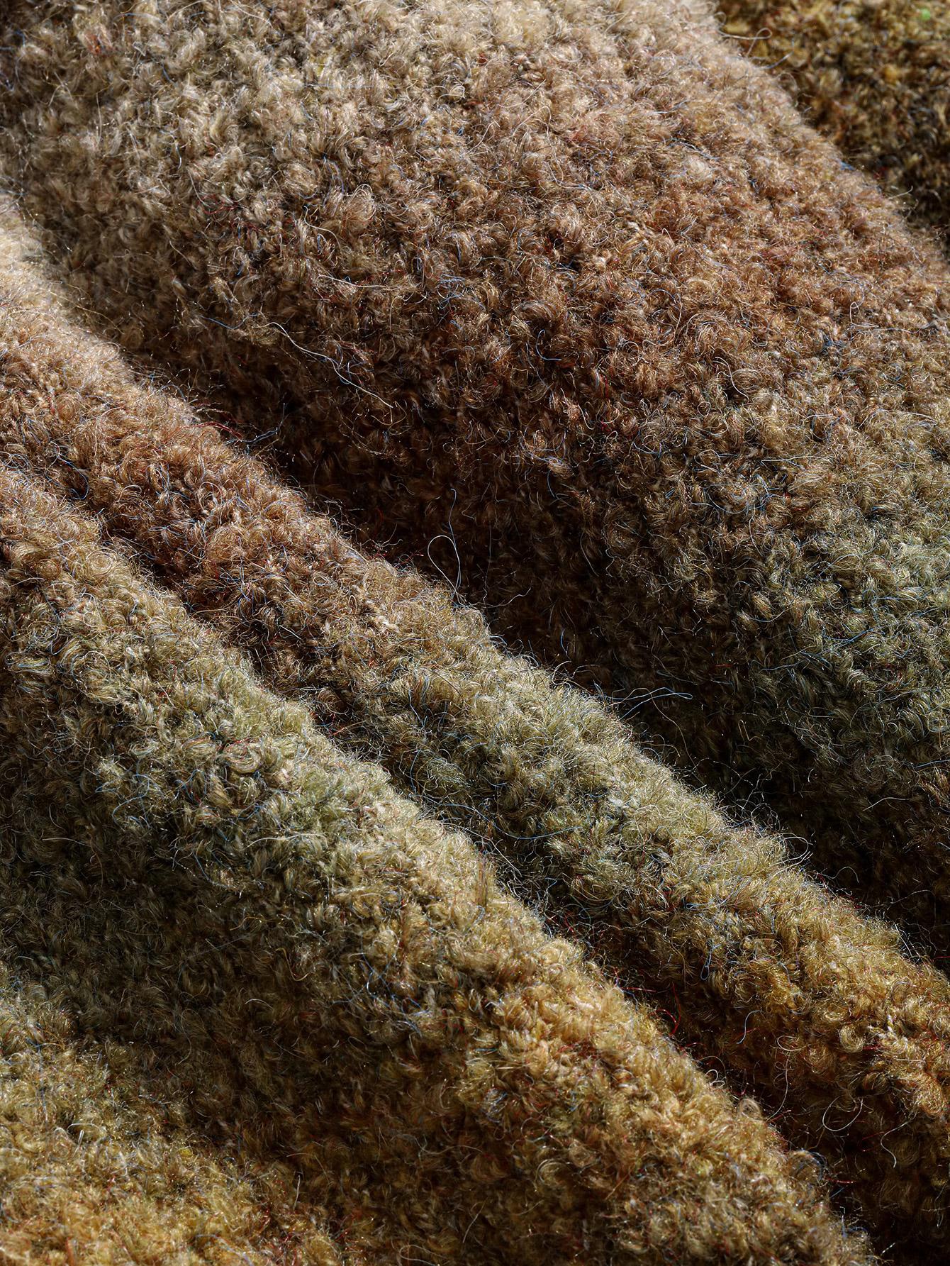 LUŹNY SWETER OKRĄGŁY DEKOLT 