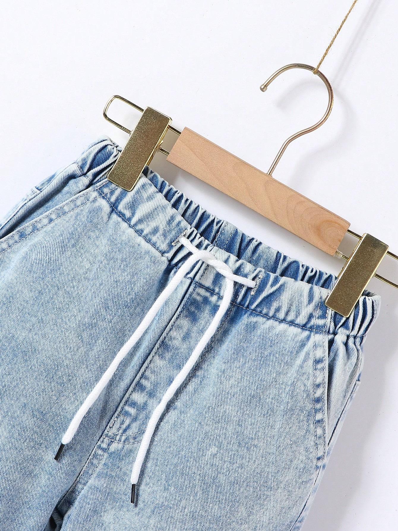 niebieskie spodnie jeans 