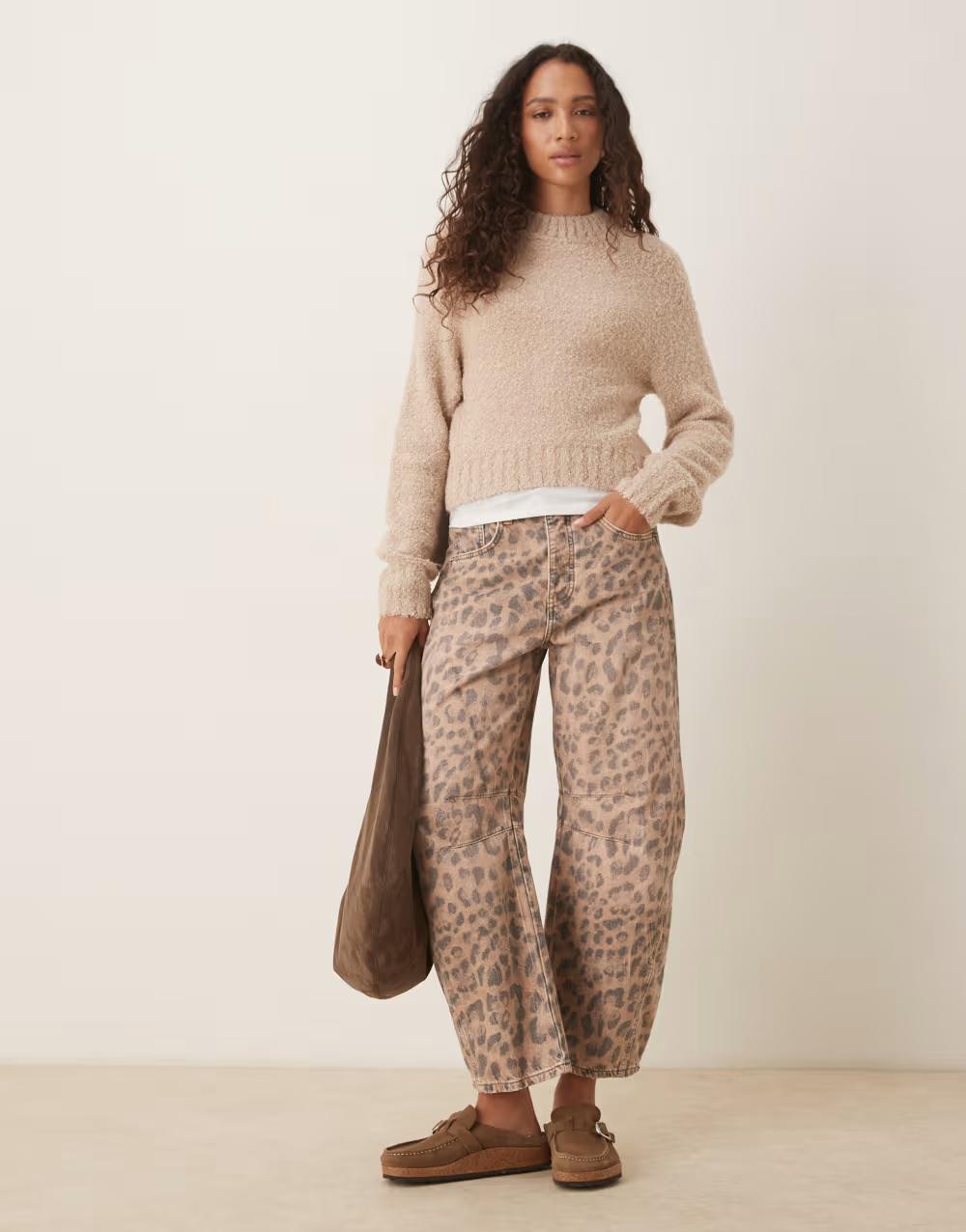 klasyczny beżowy sweter