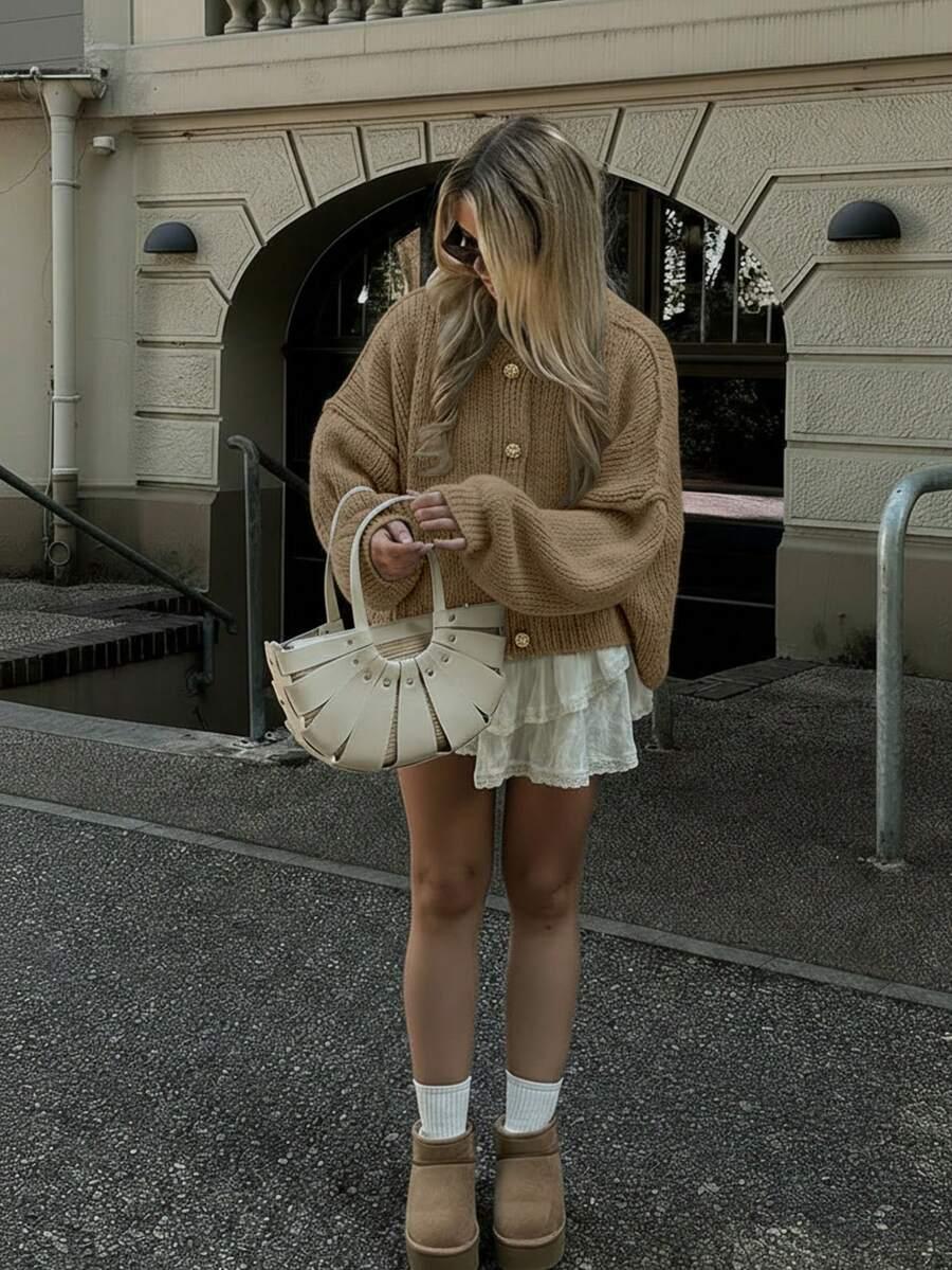 BRĄZOWY SWETER GUZIKI