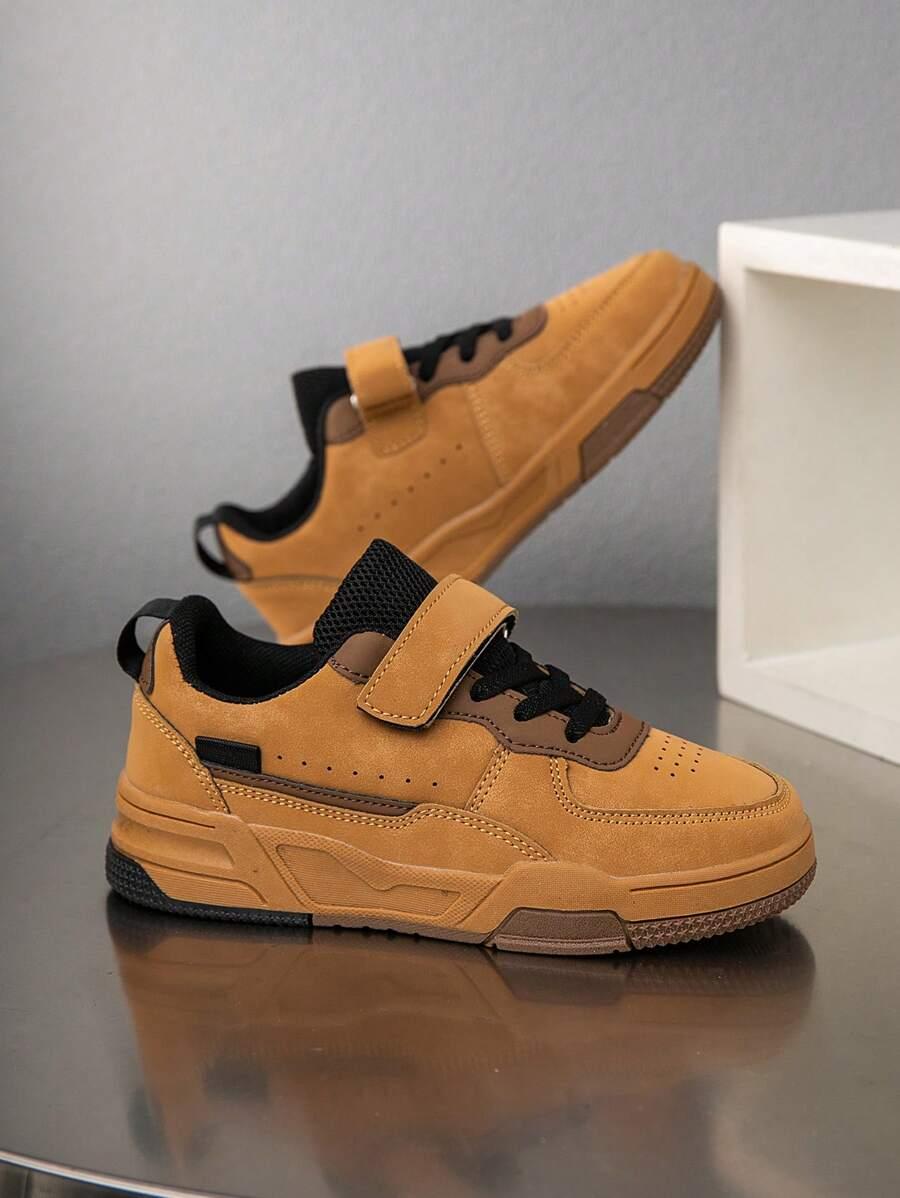 brązowe buty sportowe 