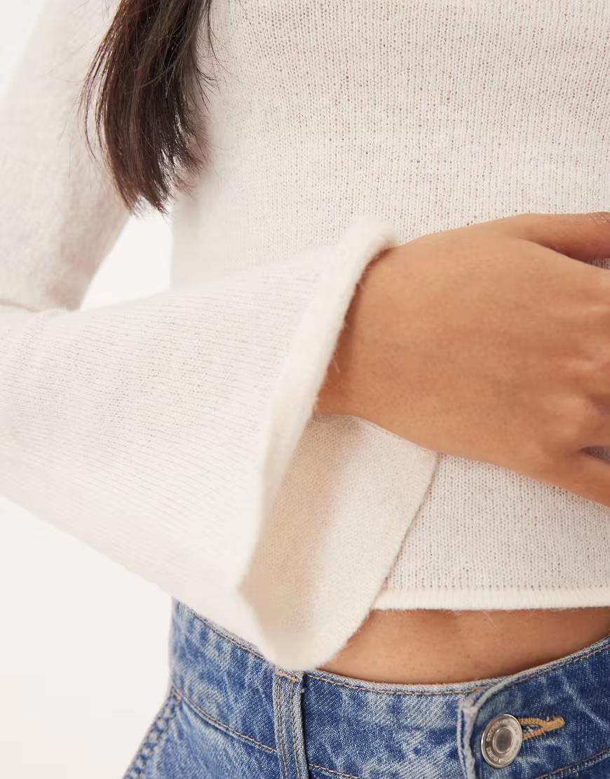 BEŻOWY DZIANINOWY SWETER