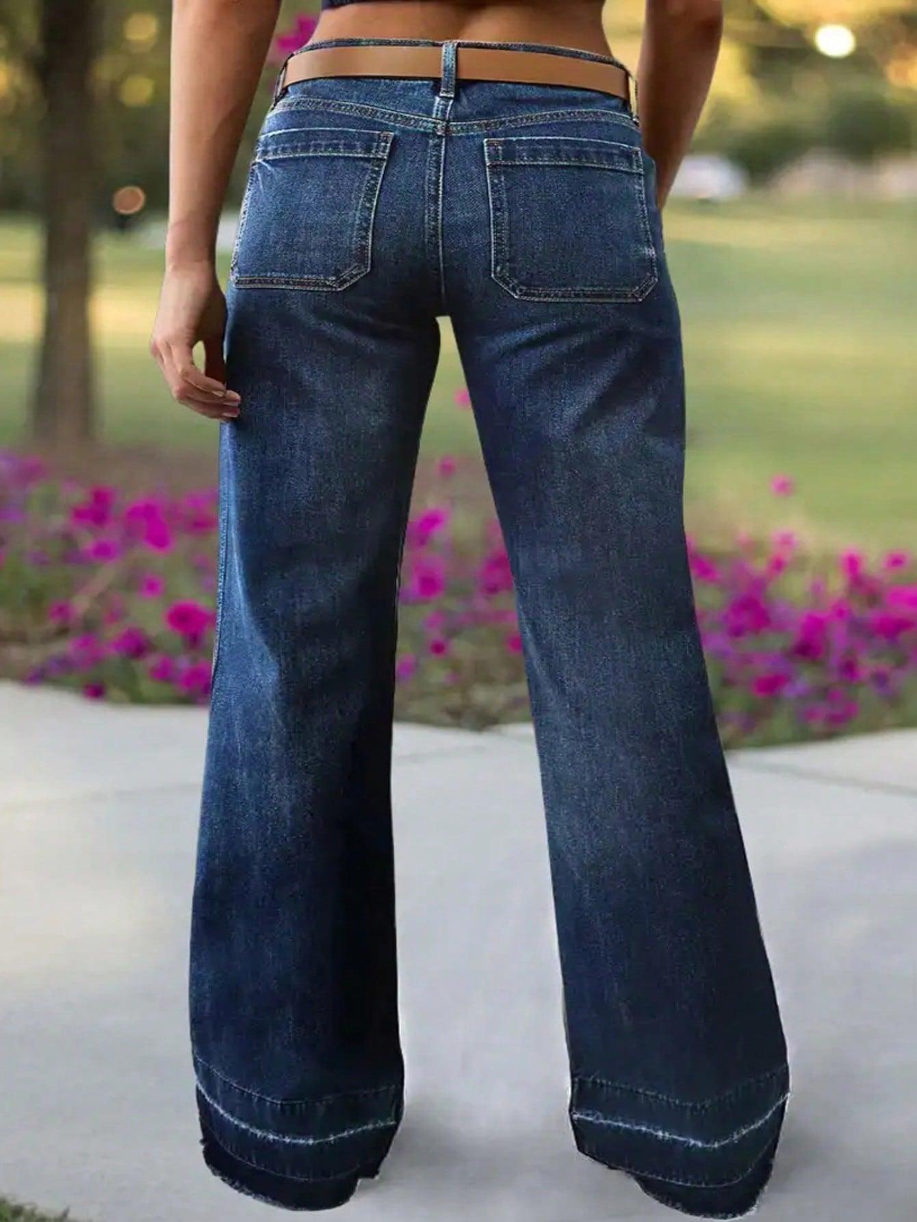 niebieskie spodnie jeans 