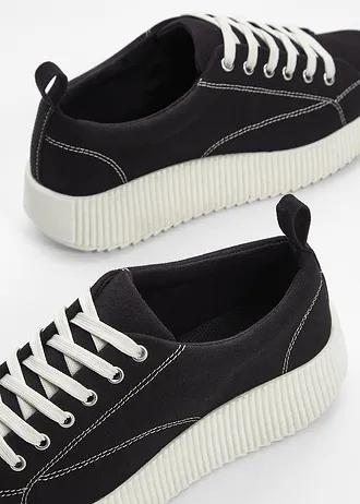 SNEAKERSY NA PLATFORMIE
