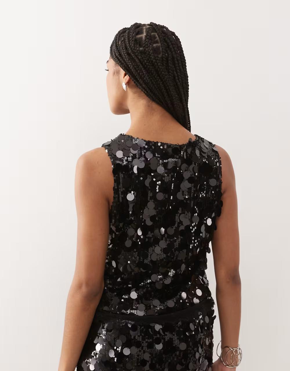 CZARNY TOP CEKINY