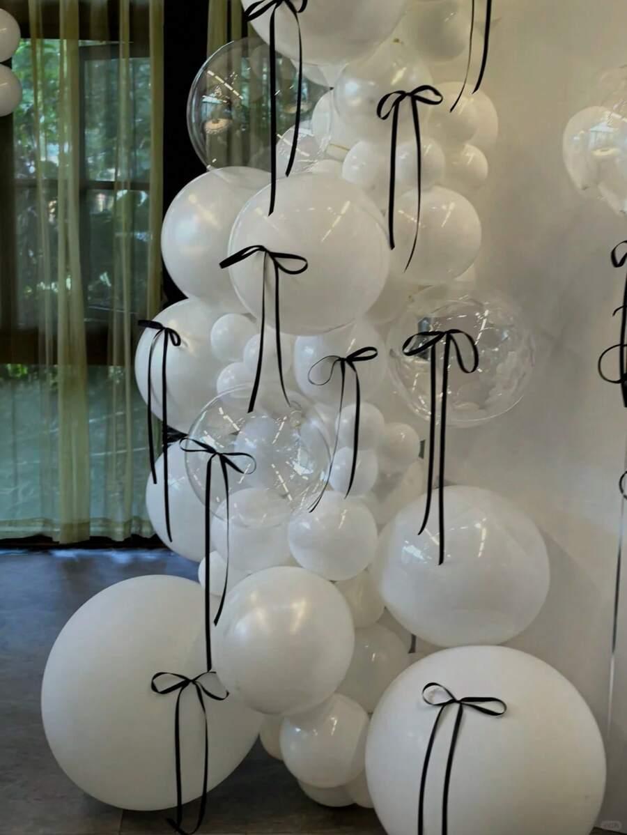 biały zestaw balonów