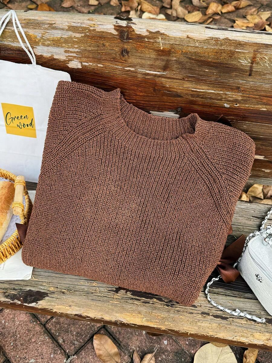 brązowy sweter kokarda