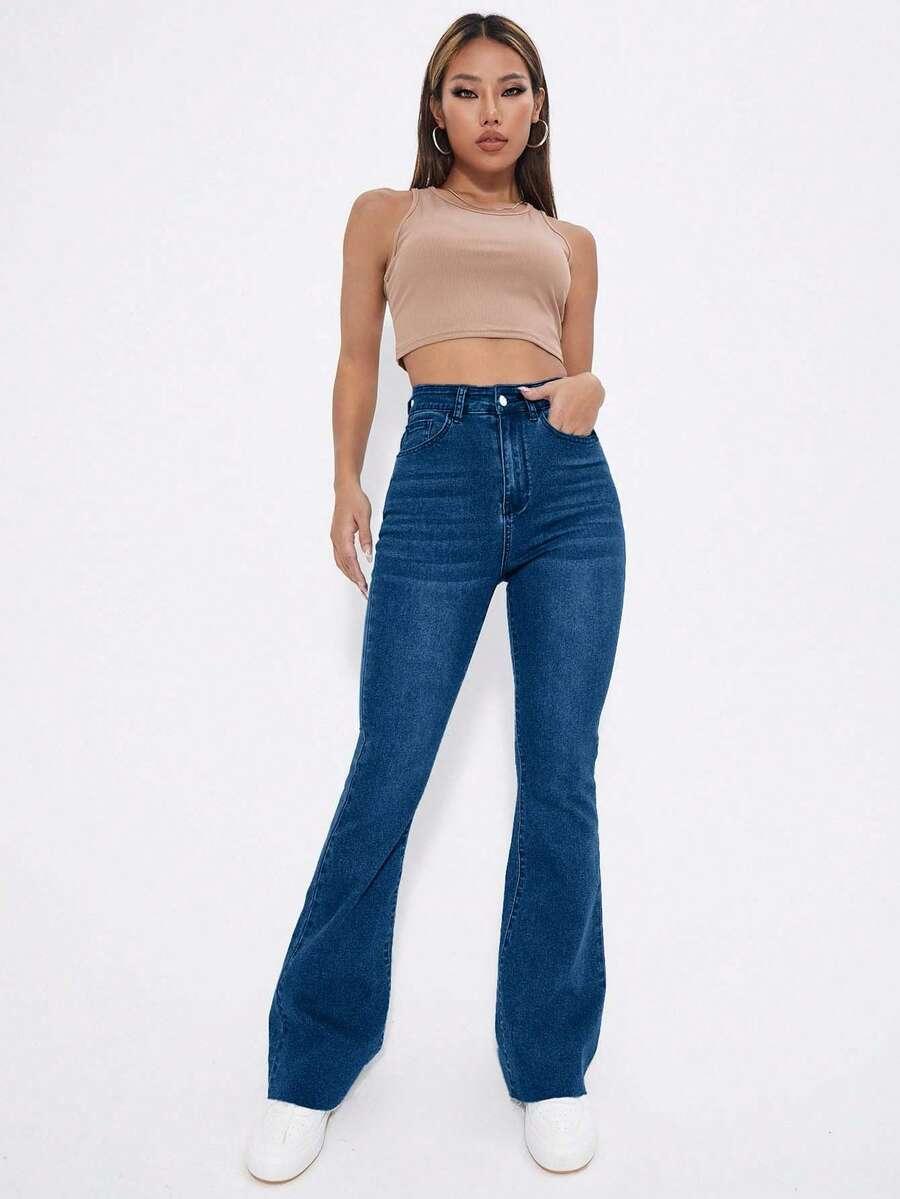 niebieskie spodnie jeans dzwony