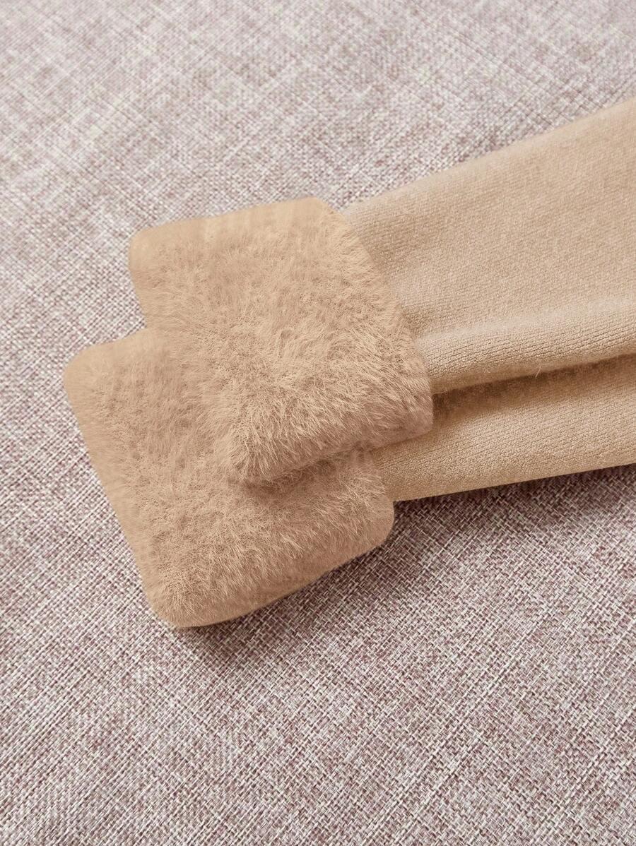 BEŻOWY SWETER GOLF