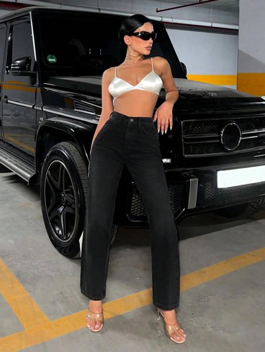 czarne spodnie jeans 