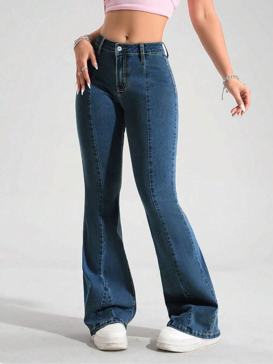 niebieskie spodnie jeans dzwony