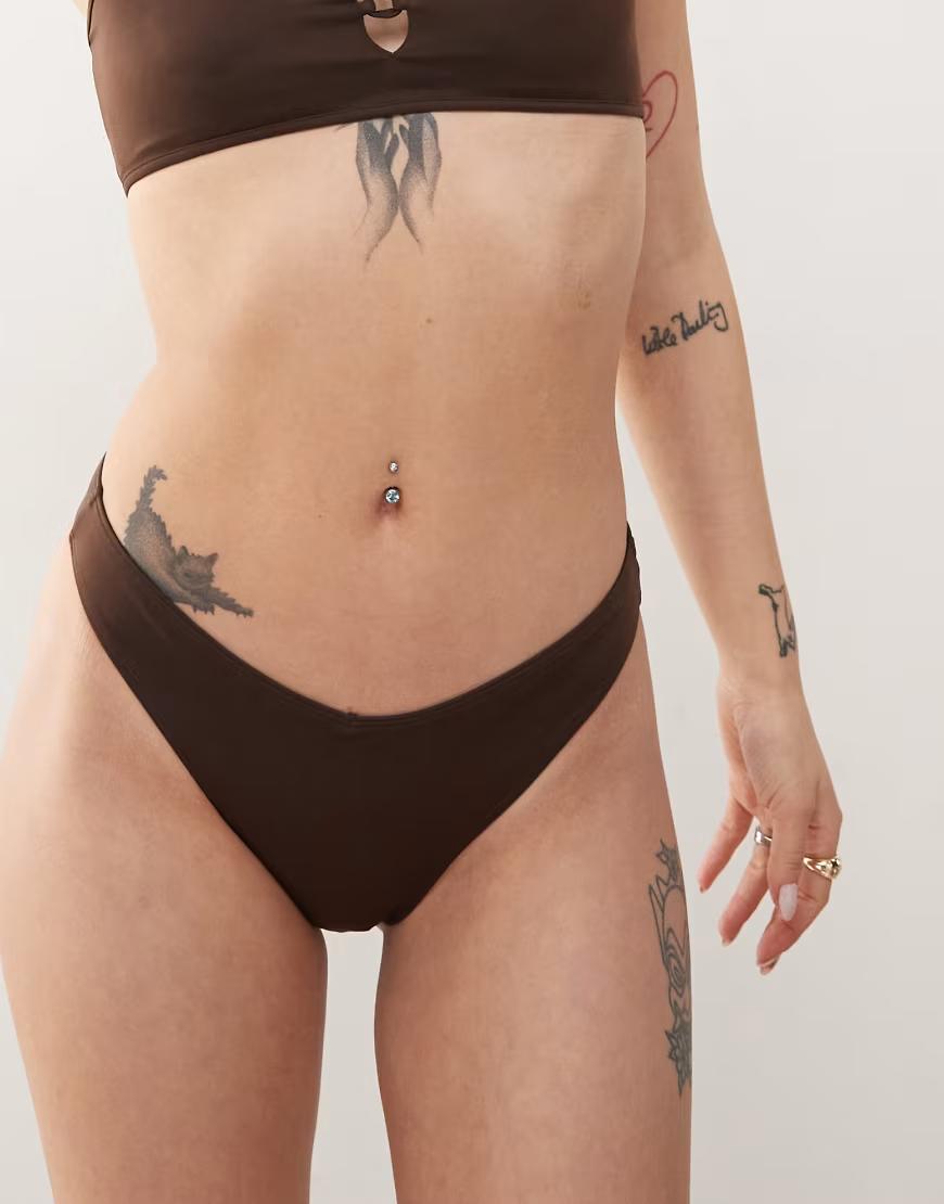 BRĄZOWY DÓŁ OD BIKINI