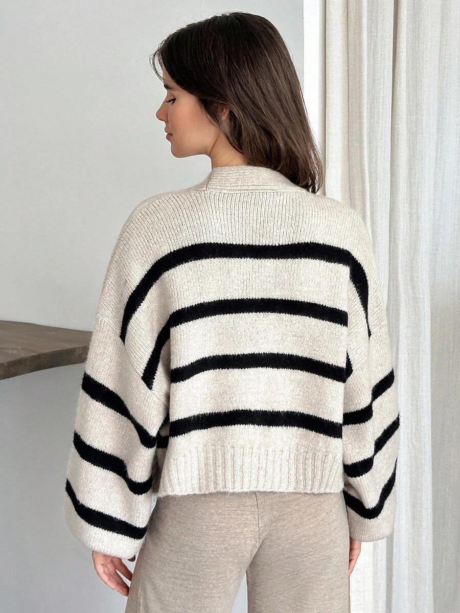 dzianinowy sweter paski