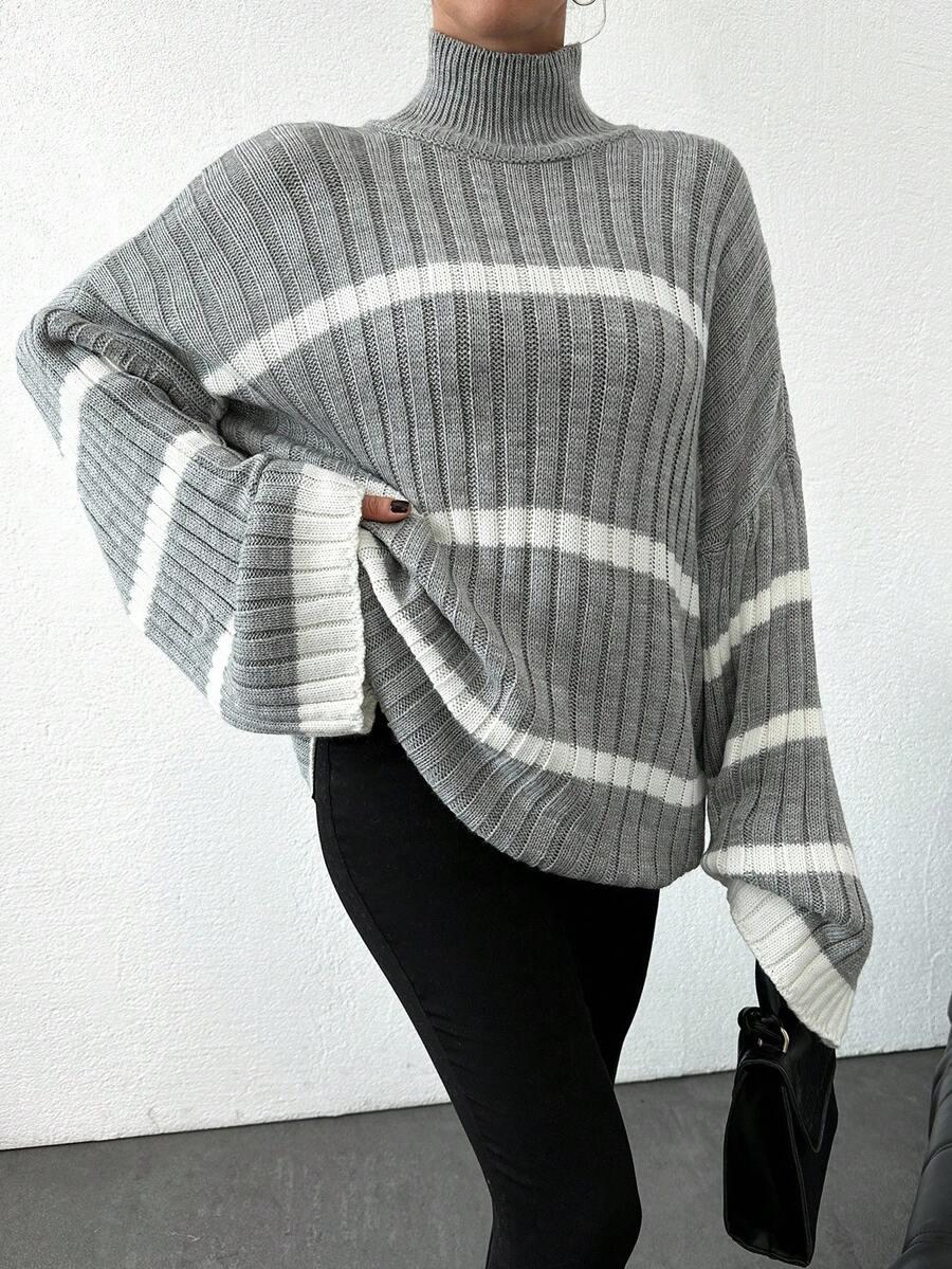 SZARY SWETER GOLF kontrast