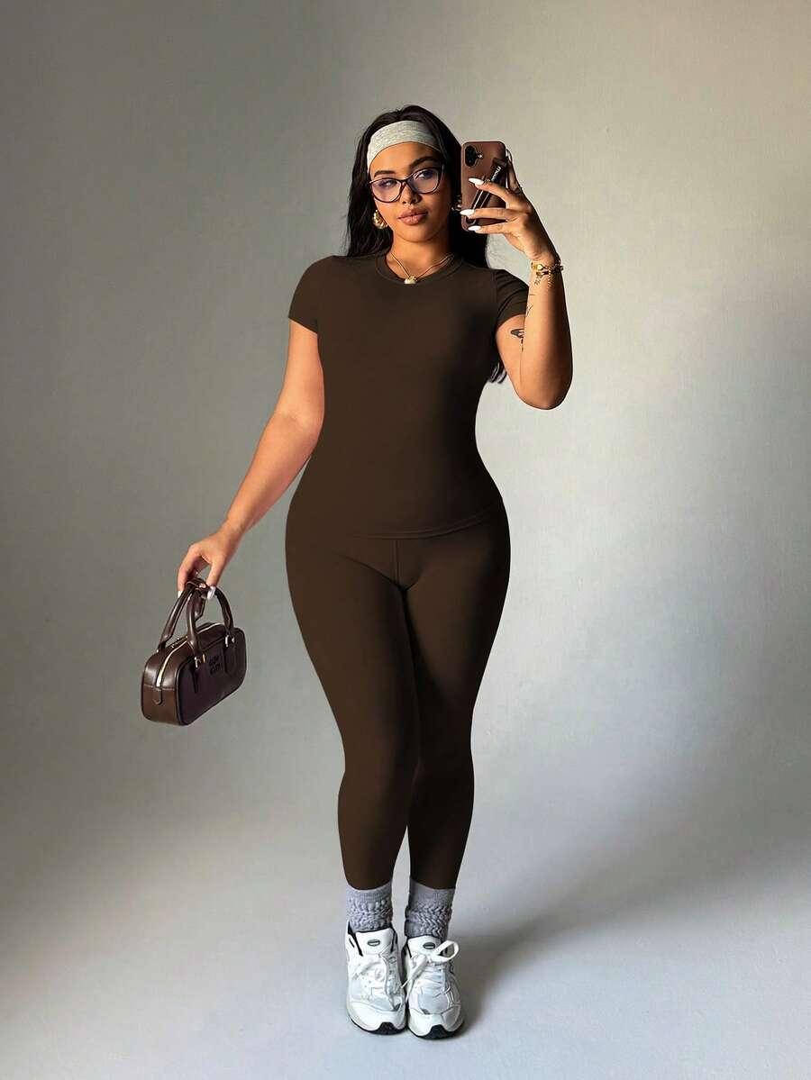 brązowa bluzka legginsy komplet