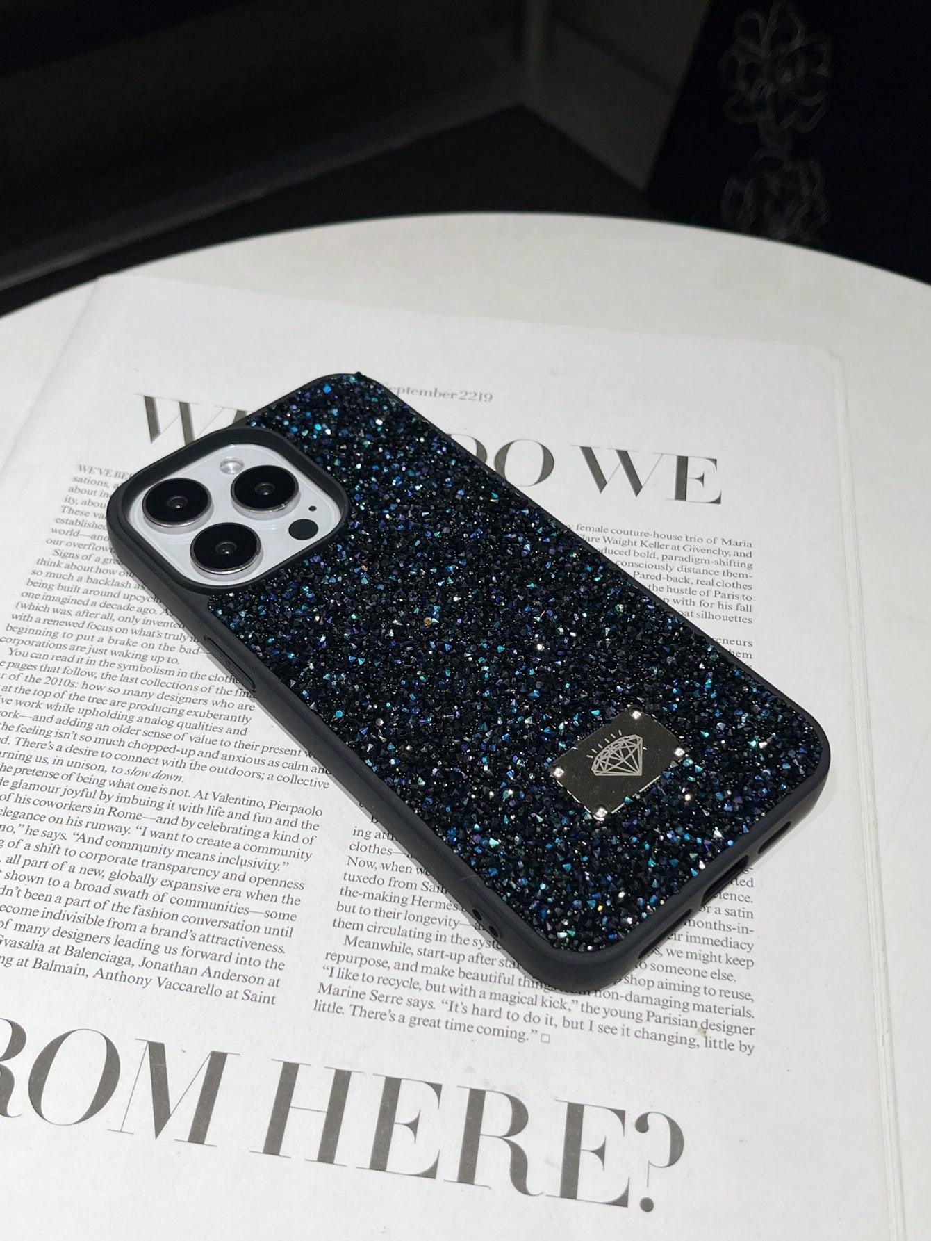 czarne etui na telefon Iphone 16 Pro