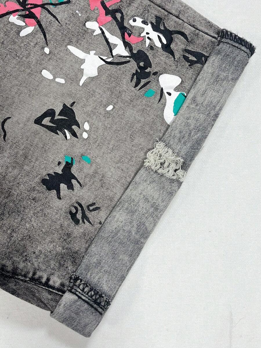 czarne krótkie spodenki jeans print