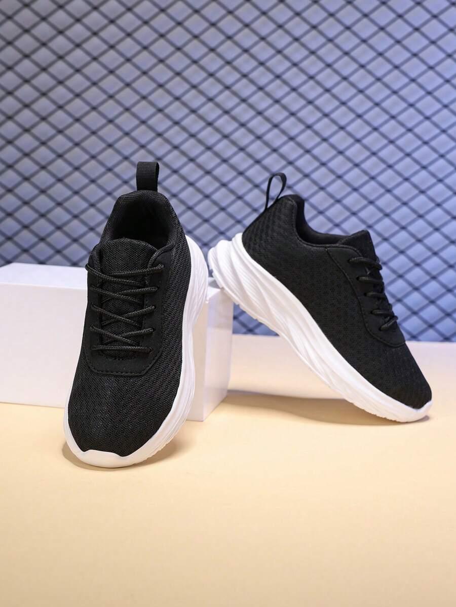 czarne buty sportowe