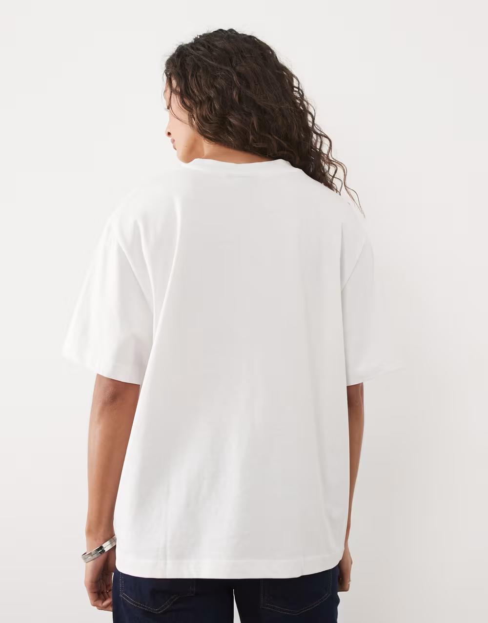 biały t-shirt okrągły dekolt napis