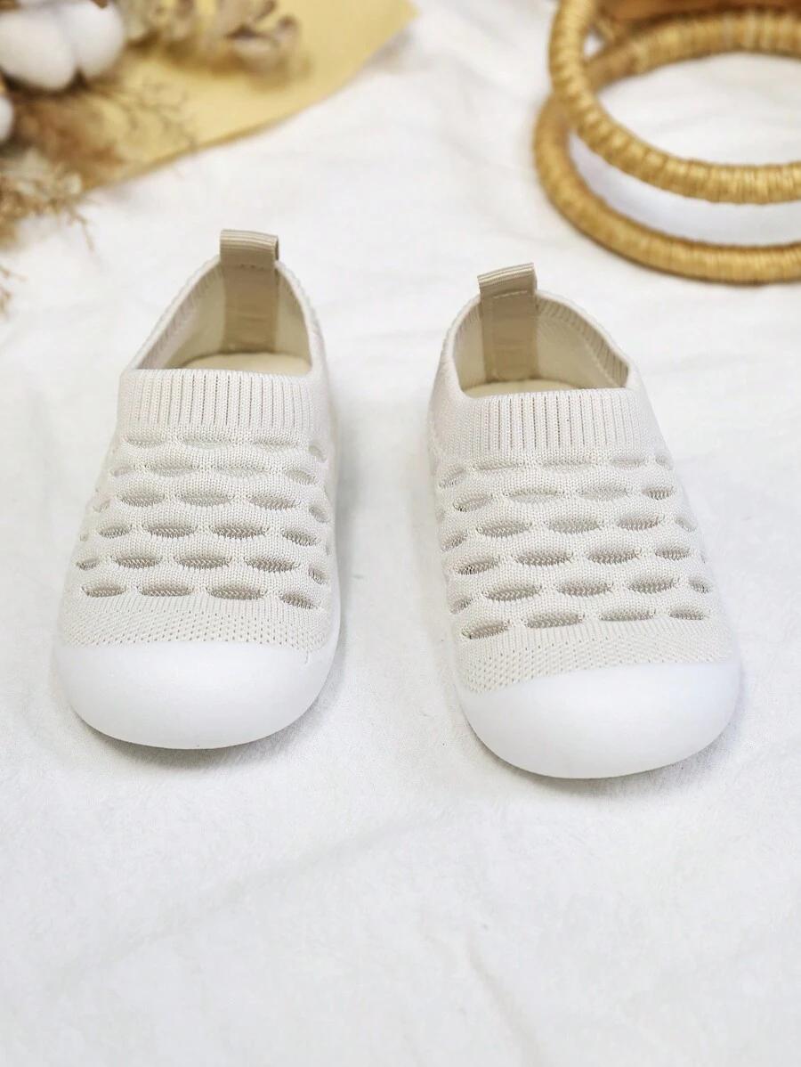 KREMOWE BUTY NIEMOWLĘCE