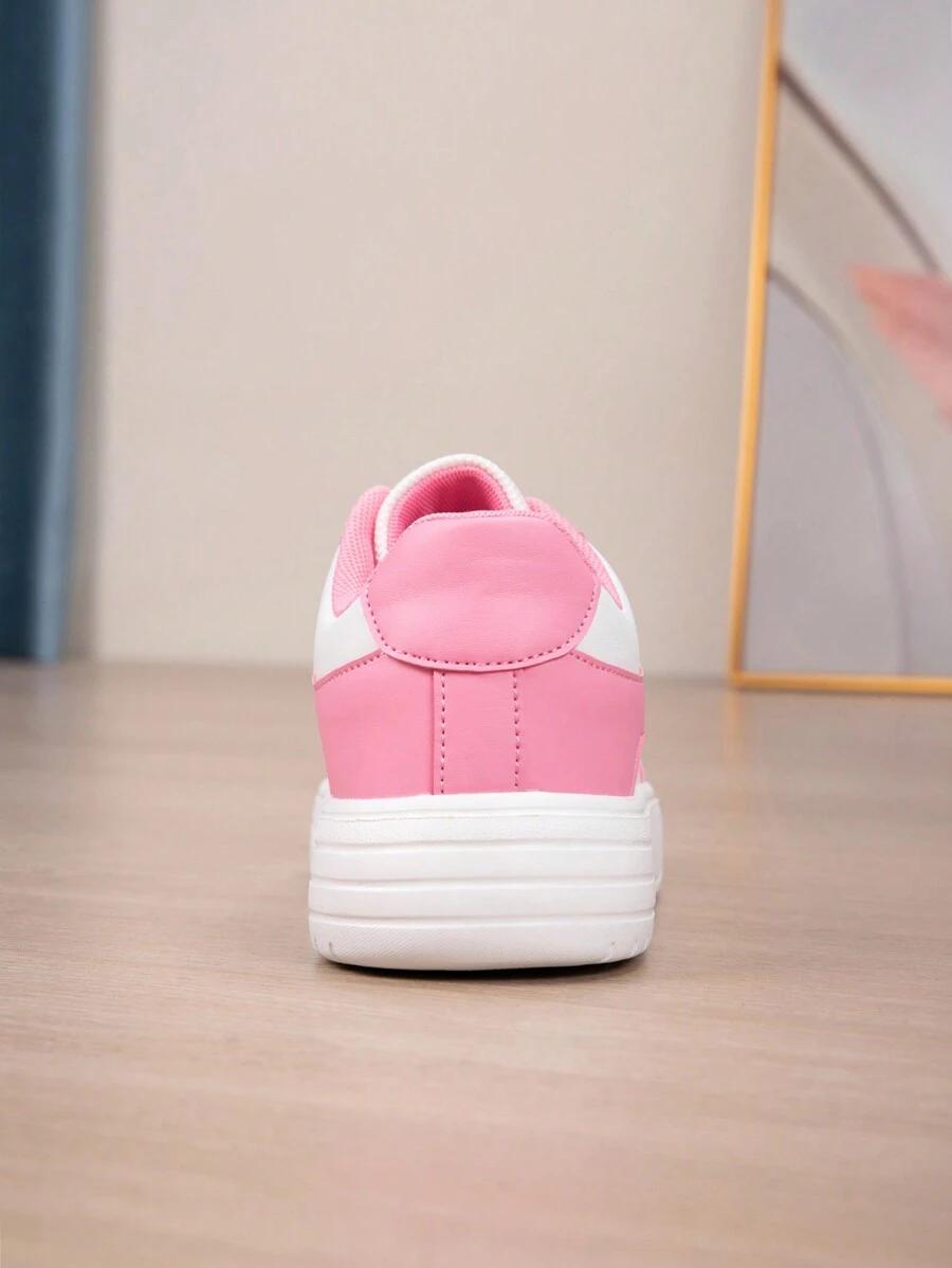 różowe buty sportowe