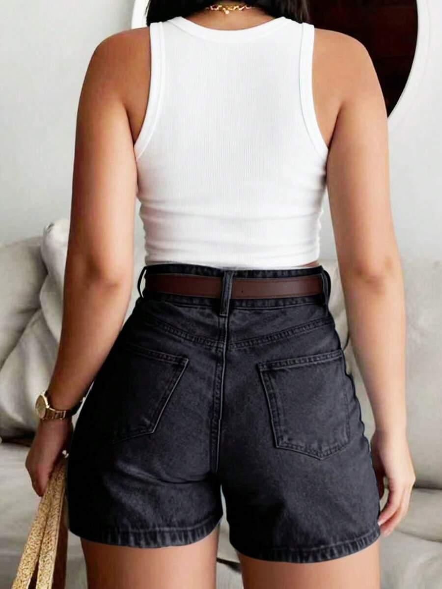 czarne spodenki jeans